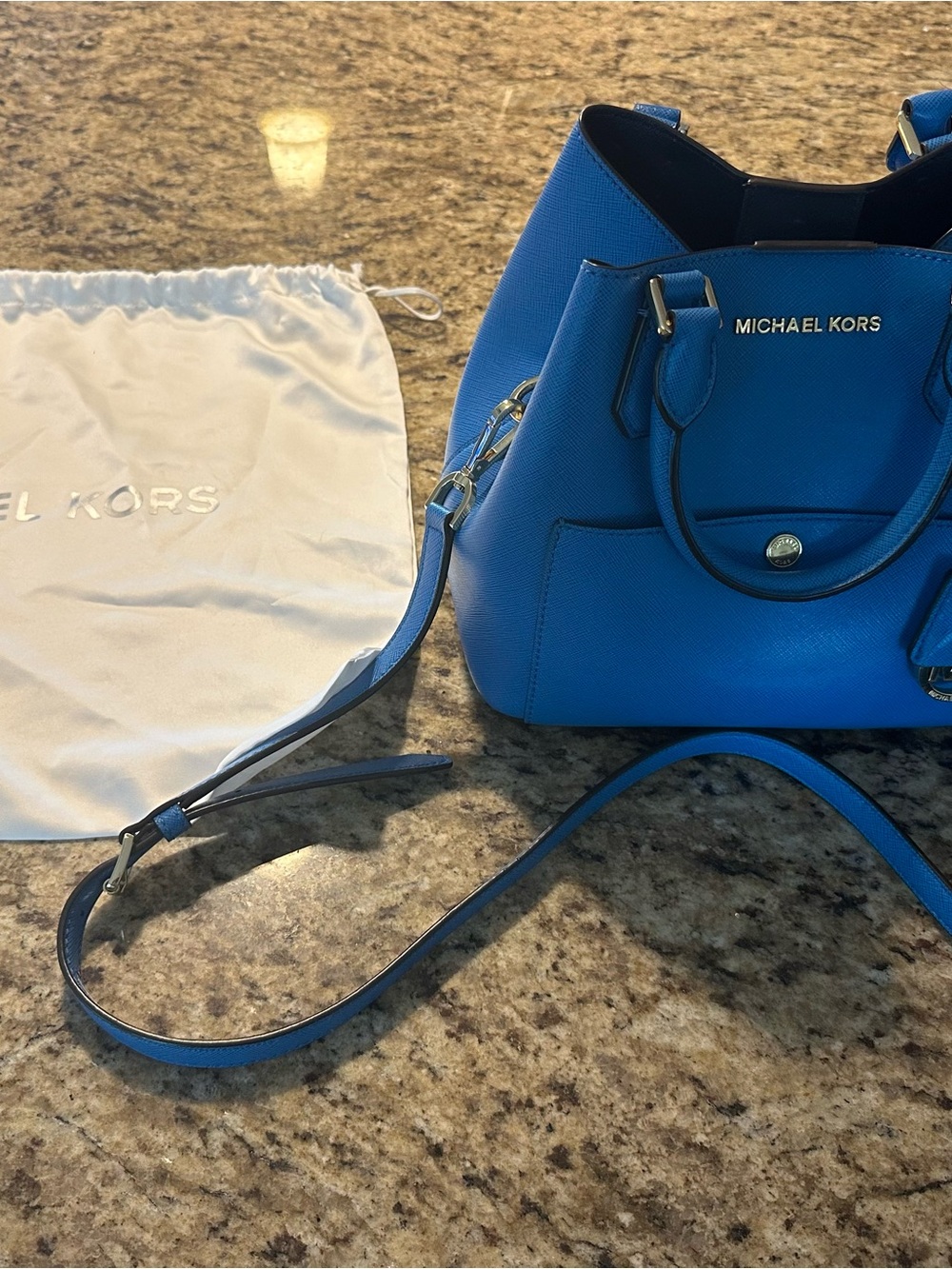 Michael Kors Bundle | 2 Handbags, Wallet Set, Wristlet & Watch | Authentic
